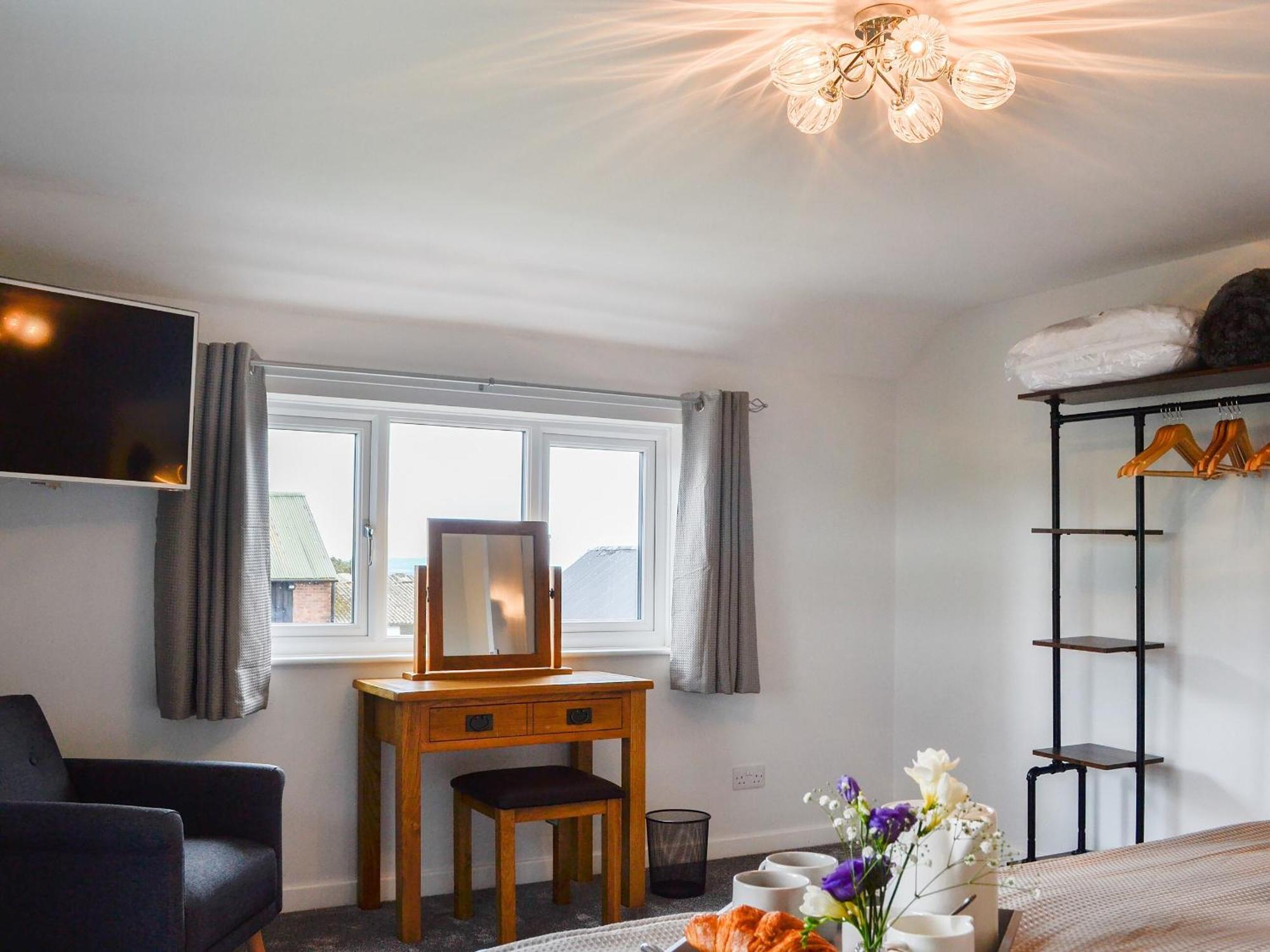 Hillside Cottage Hanmer Экстерьер фото